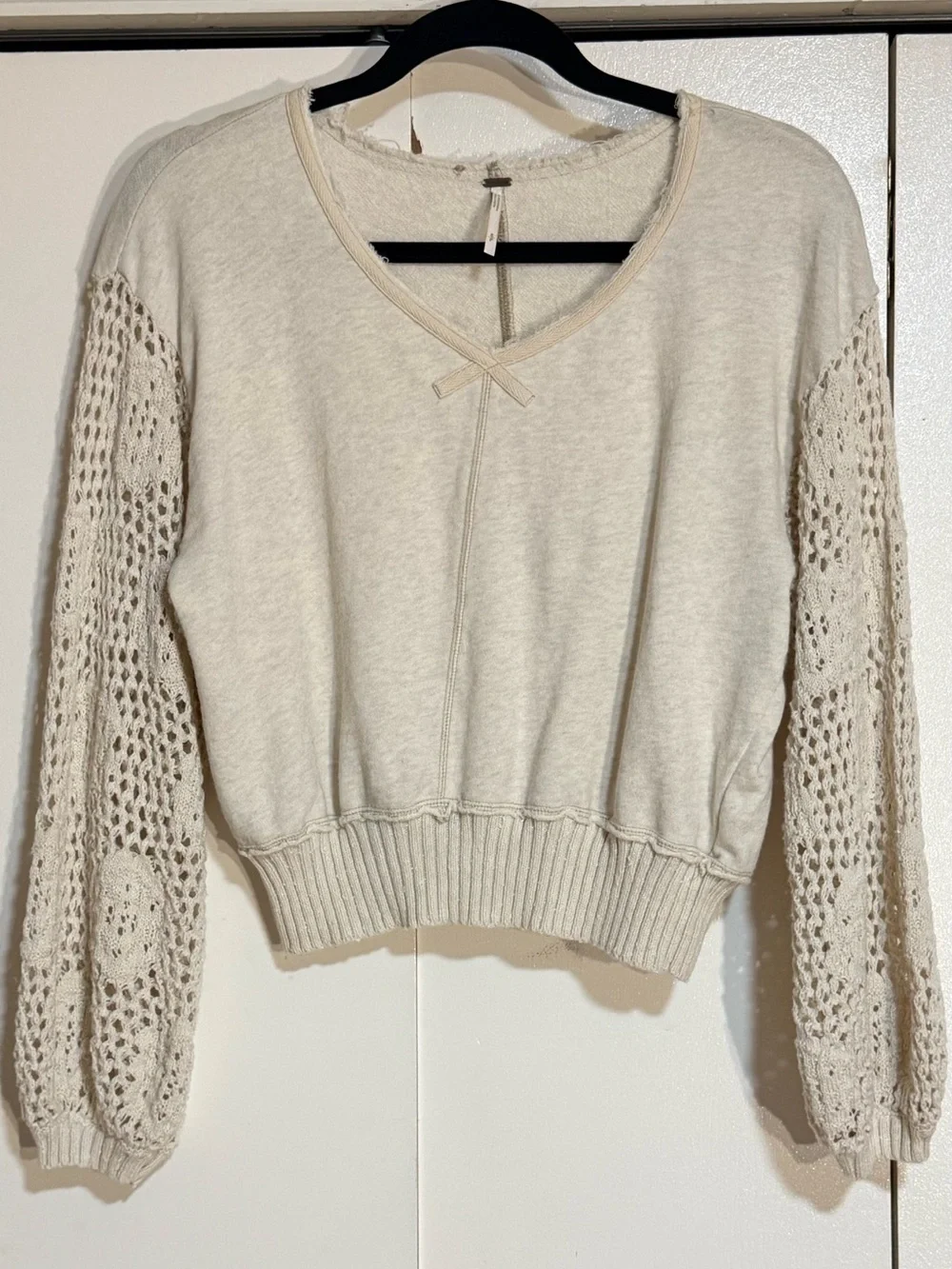 Free People Cream Crochet Sleeve Cropped Pullover Sweater Small